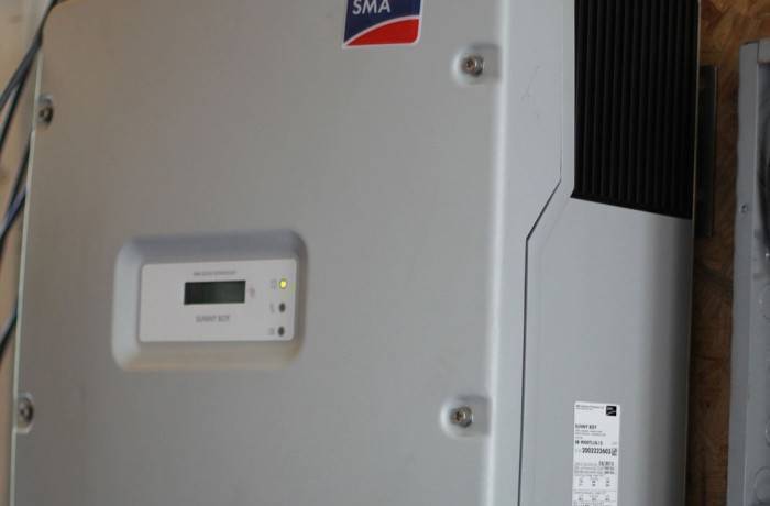 SMA-inverter-small-700x460